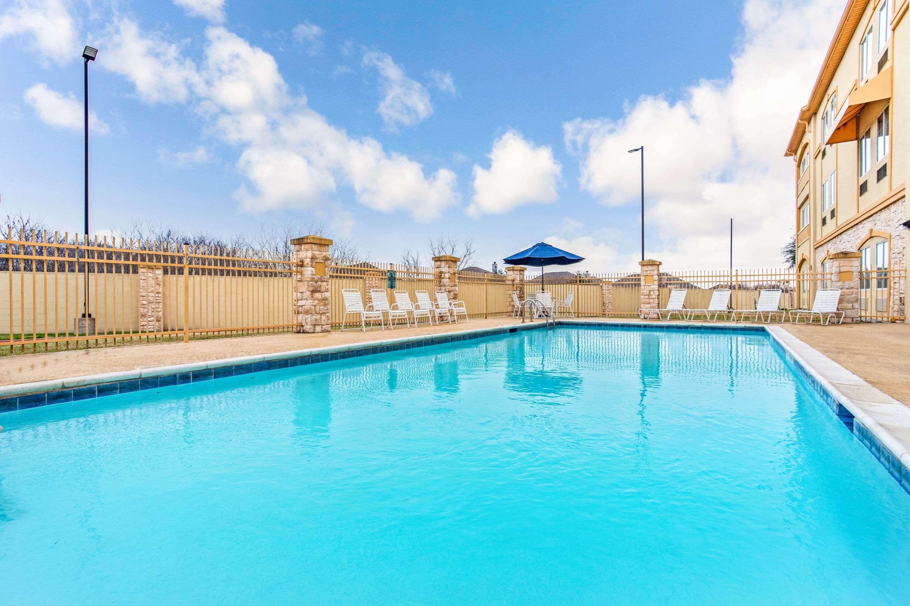 La Quinta By Wyndham Ennis Hotel Eksteriør billede