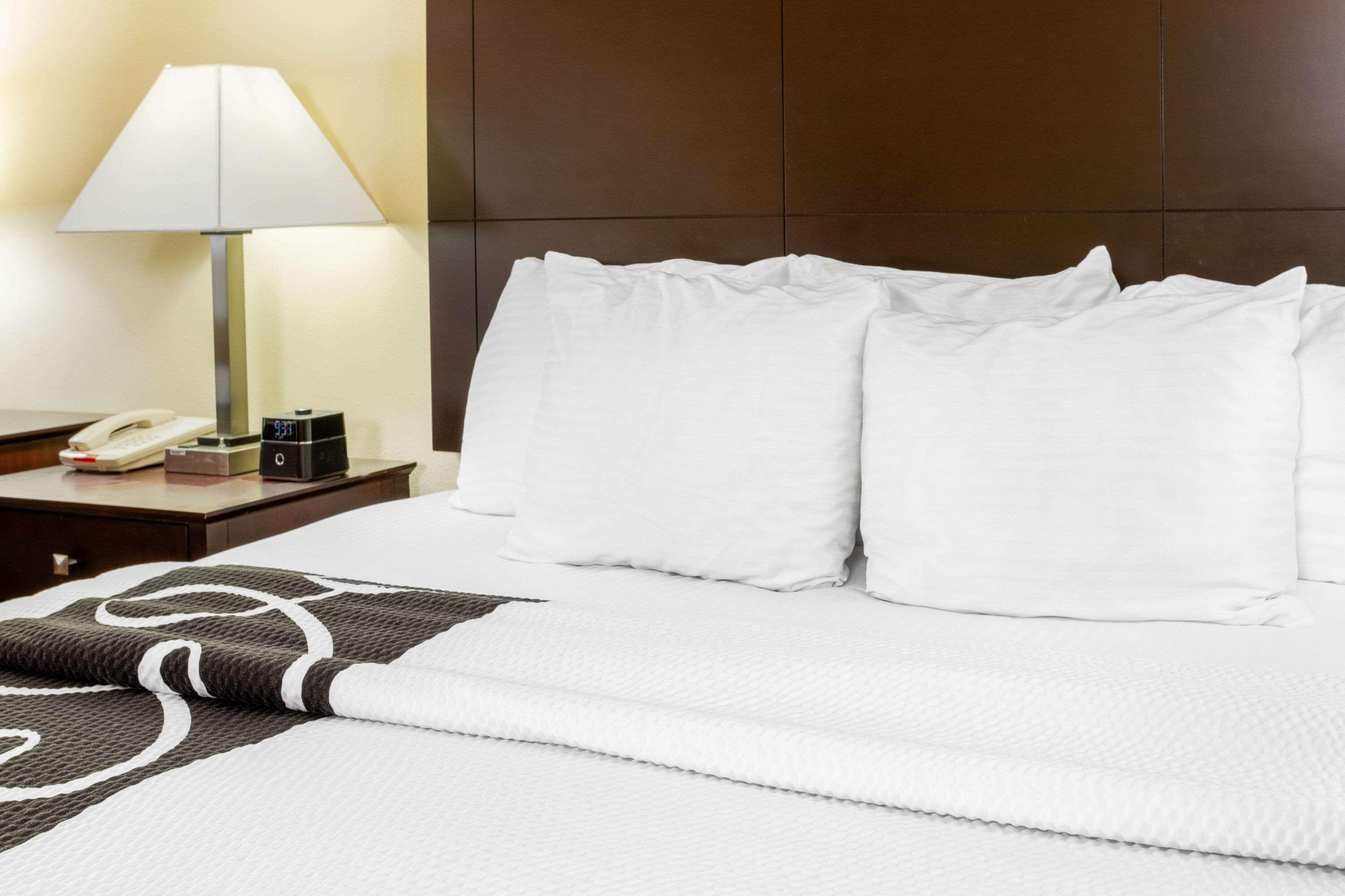 La Quinta By Wyndham Ennis Hotel Eksteriør billede
